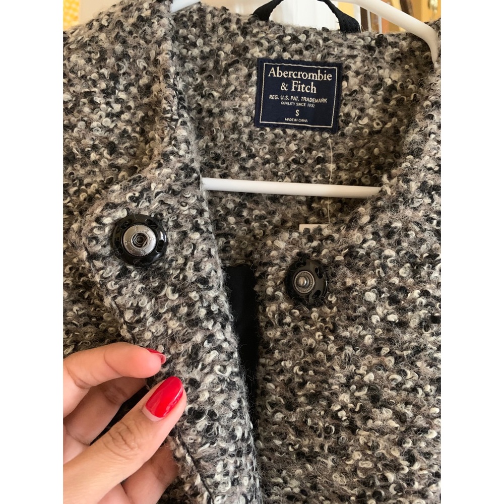 A&F Coat - Picture 4 of 5